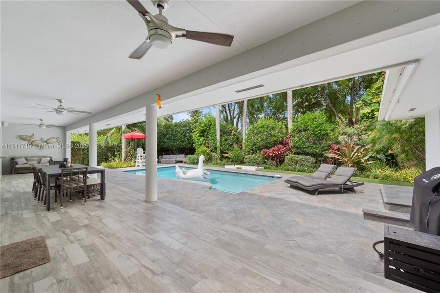 8234 Sw 60th Ct - Photo 3 of 48