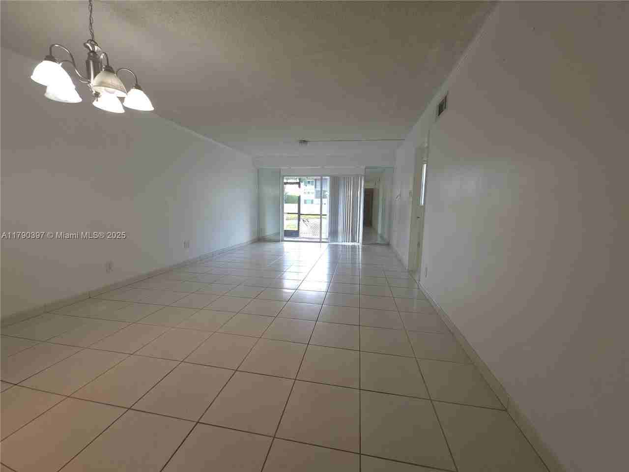 8940 S Hollybrook Blvd