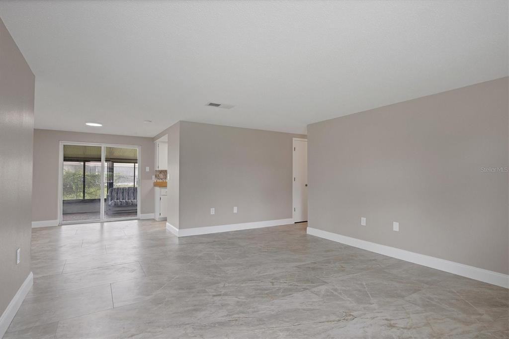 880 Queen Rd #880 - Photo 2 of 28