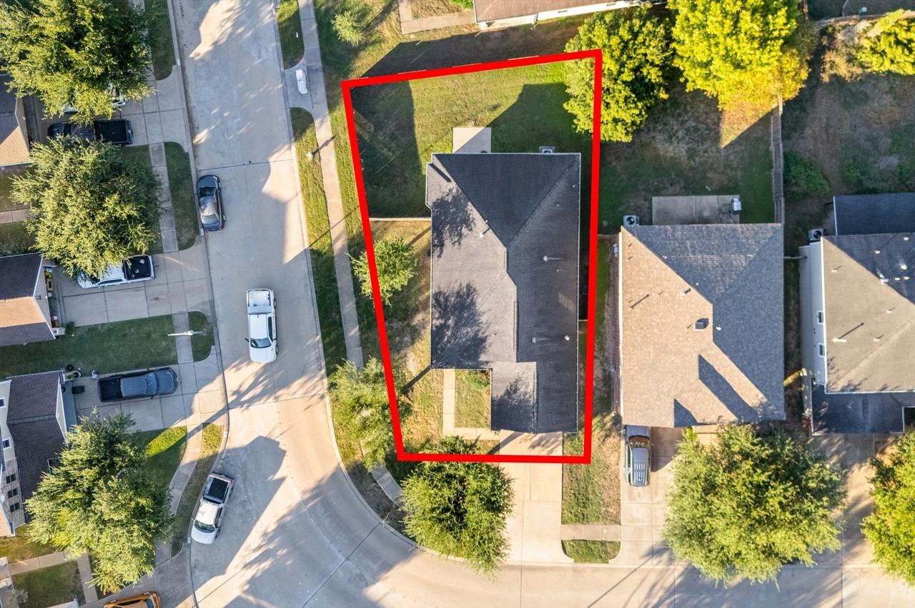 18310 Walden Gate Ln #18310 - Photo 4 of 24