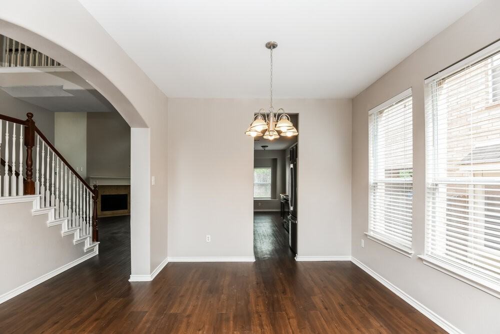 5824 Fathom Dr - Photo 7 of 17