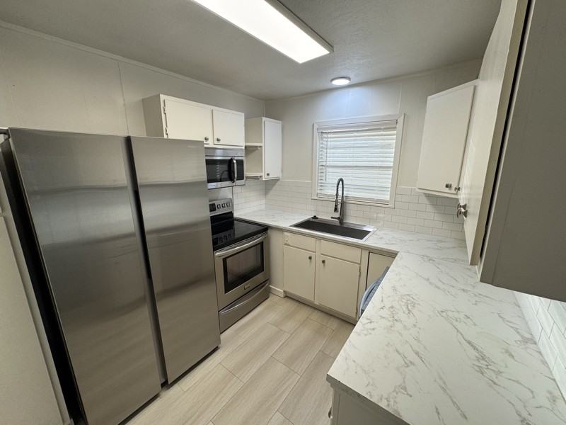 203 Shelter Ln - Photo 3 of 14