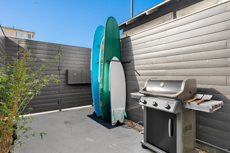 21 S Venice Blvd #1 - Photo 2 of 25