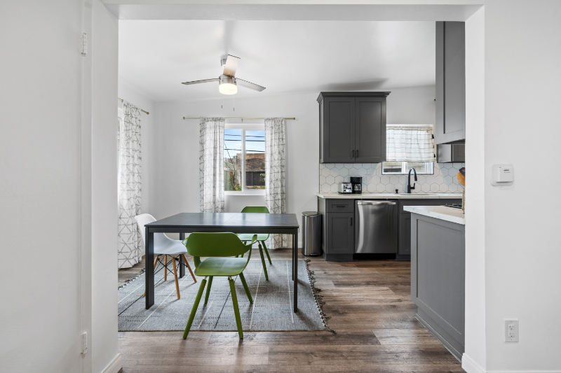 21 S Venice Blvd #1 - Photo 4 of 25