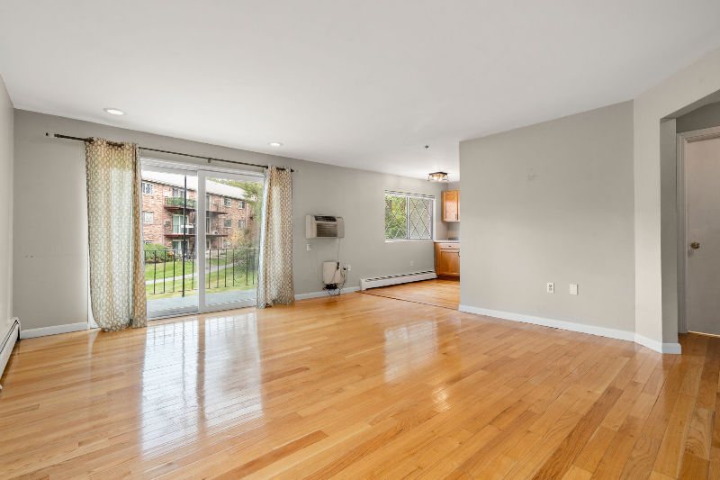 28 Fernview Avenue #10 - Photo 2 of 15