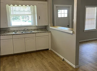 1809 W - Photo 3 of 4