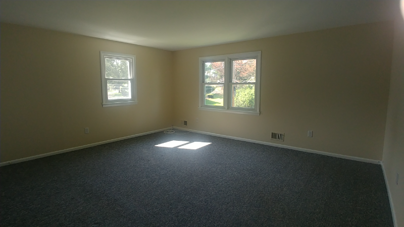 321 Edgewood Ave #B - Photo 4 of 9