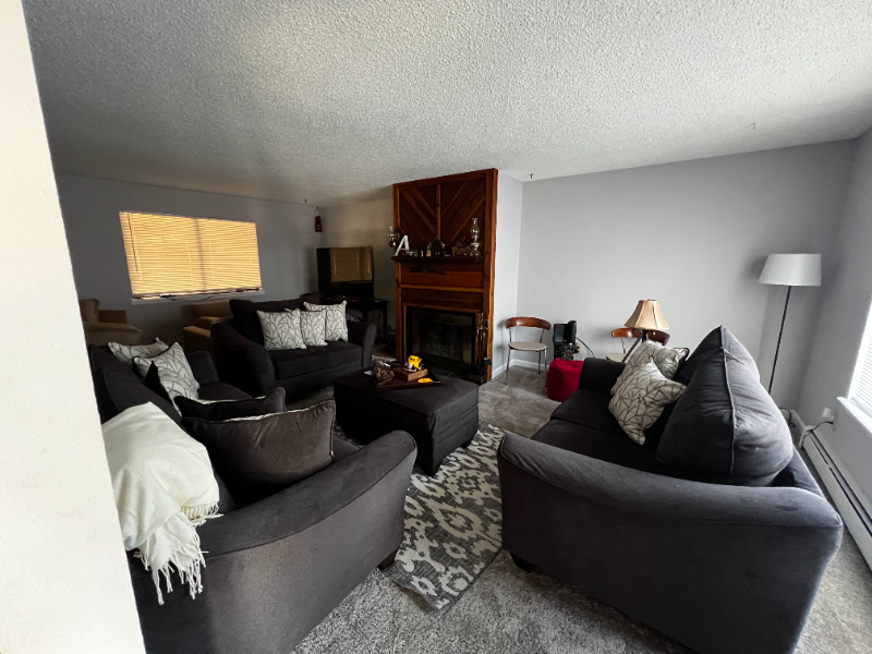 593 Redwing Ln - Photo 2 of 17