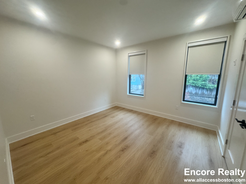 69 Bailey St #202