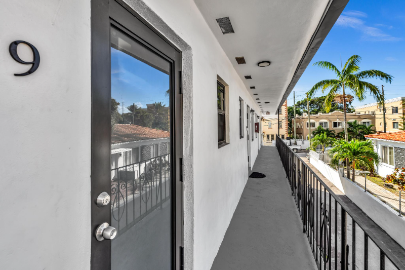 1027 Swstreet #7 - Photo 6 of 7