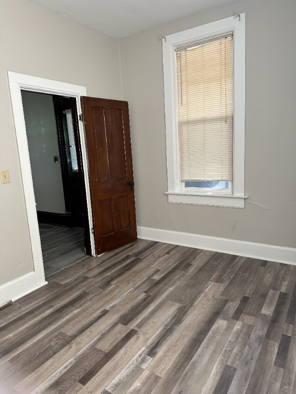 929 Redfield St - Photo 5 of 12