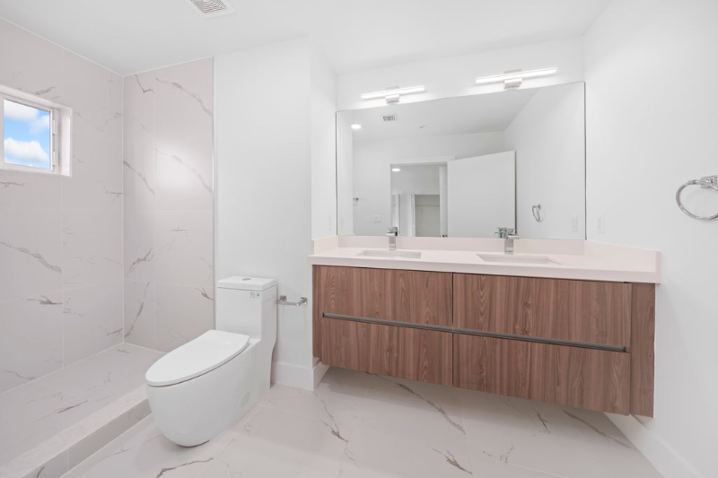 32 Northwest 14th Avenue #2 - Photo 7 of 13