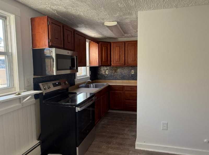 13 Union St #2 - Photo 4 of 12