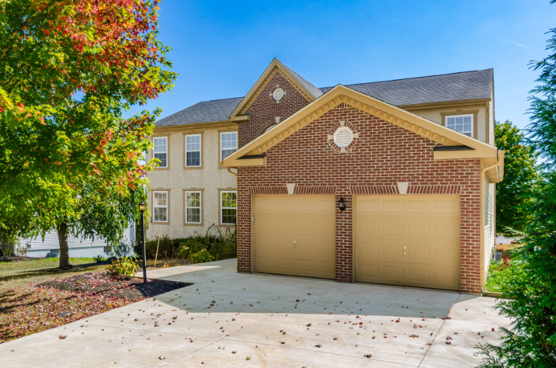 3902 Rivers Run Dr - Photo 3 of 50