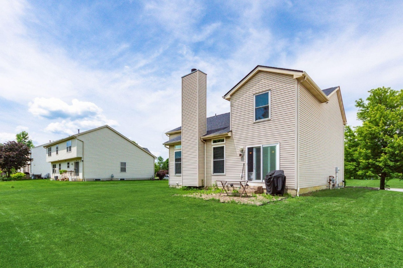 2298 Maxwell Avenue - Photo 2 of 7