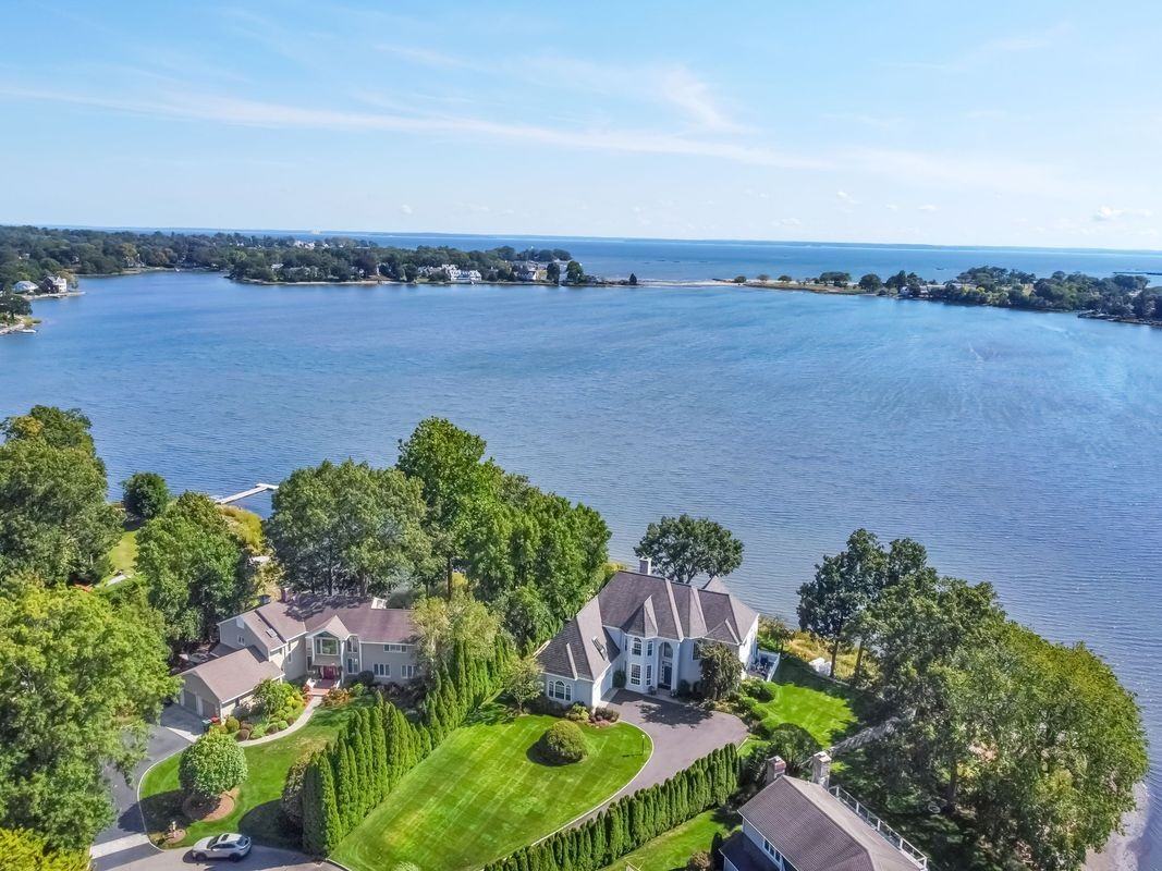 19 Weeds Landing - Photo 2 of 25