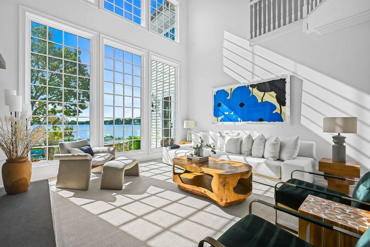 19 Weeds Landing - Photo 3 of 25