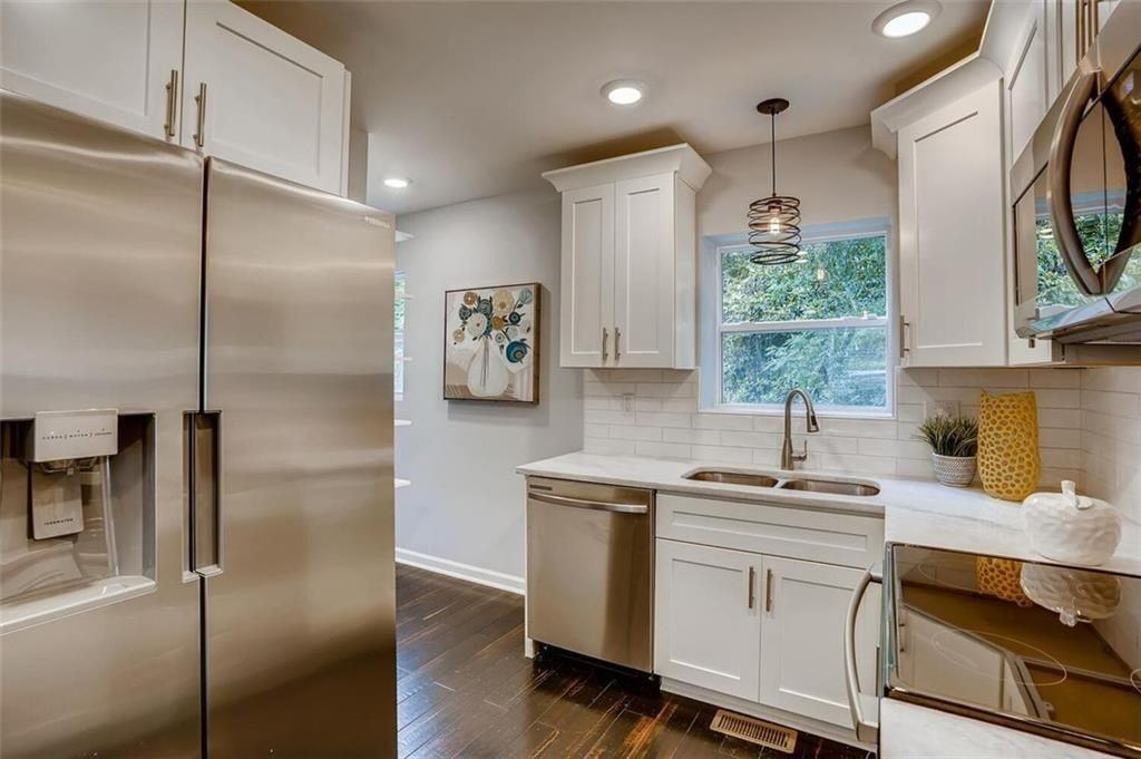 240 Holly Rd Nw - Photo 6 of 22