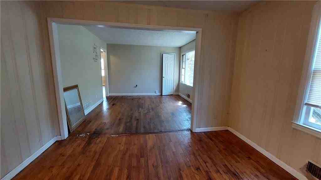 6011 Blackhawk Ct Se - Photo 5 of 15