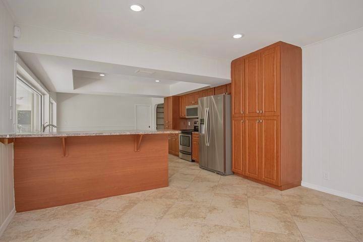 6749 S Grande Dr - Photo 4 of 28