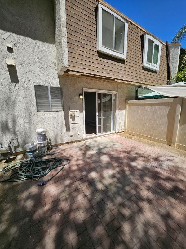 1151 Clark St - Photo 3 of 33