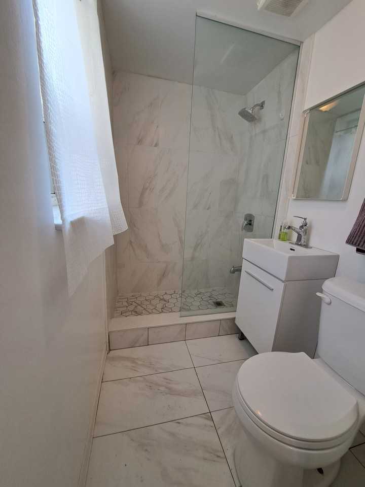 1047 Victoria Park Avenue #4 - Photo 2 of 6