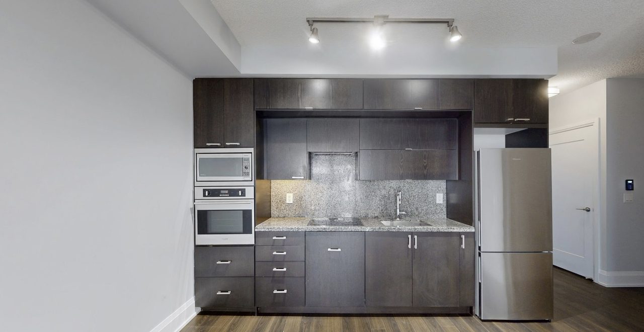 120 Harrison Garden Boulevard - Photo 4 of 16