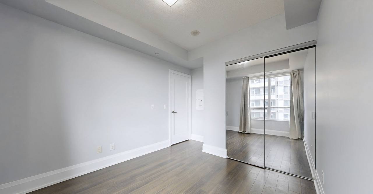 120 Harrison Garden Boulevard - Photo 6 of 16