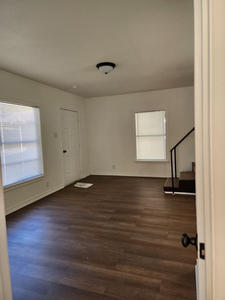 814 Scott Drive - Photo 5 of 12