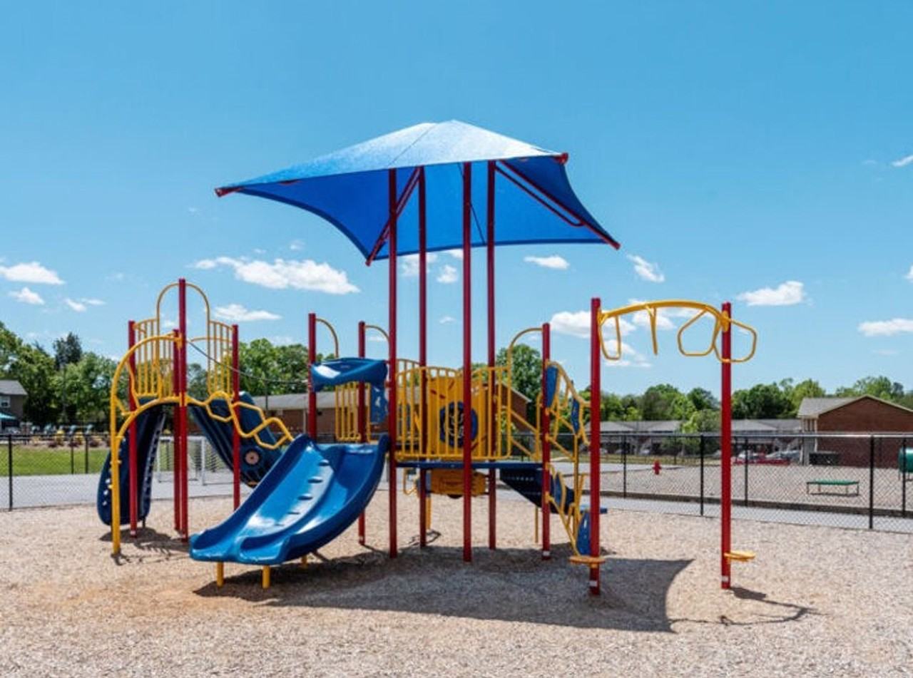 Broadbay Crossings - Photo 2 of 17