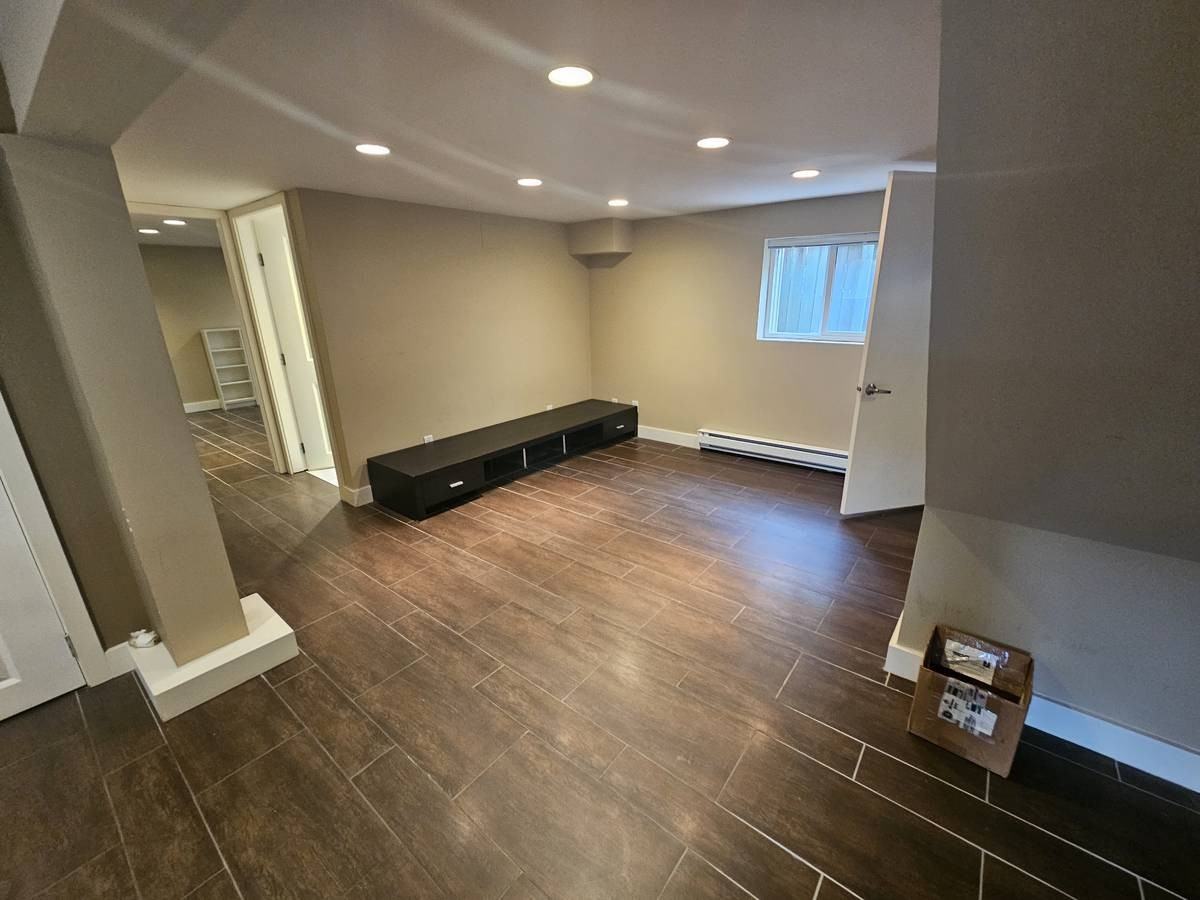 1346 Park Drive - Photo 2 of 22