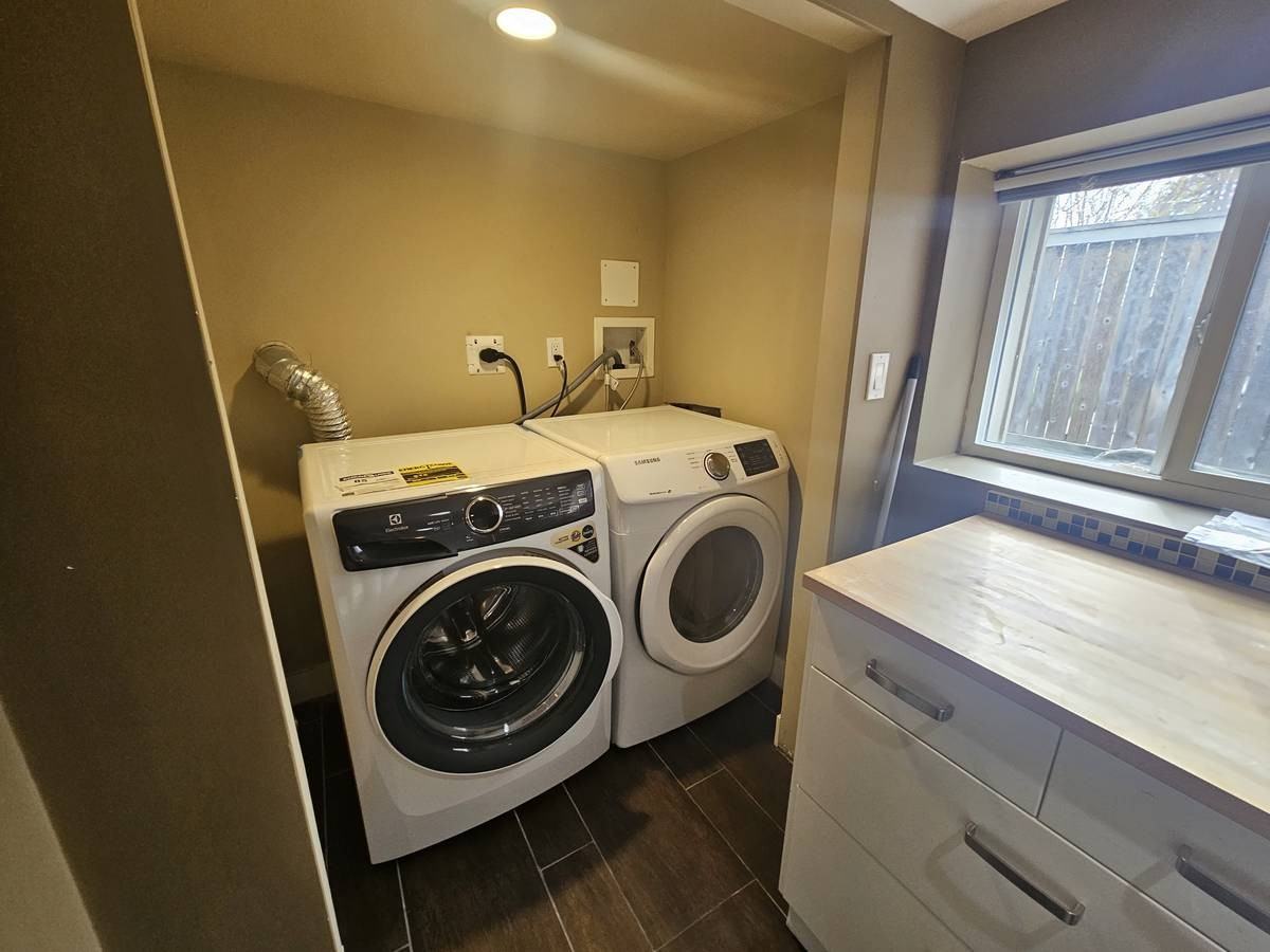 1346 Park Drive - Photo 6 of 22