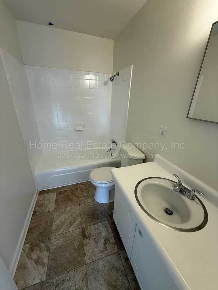 1025 Carolina Ave #C - Photo 5 of 5
