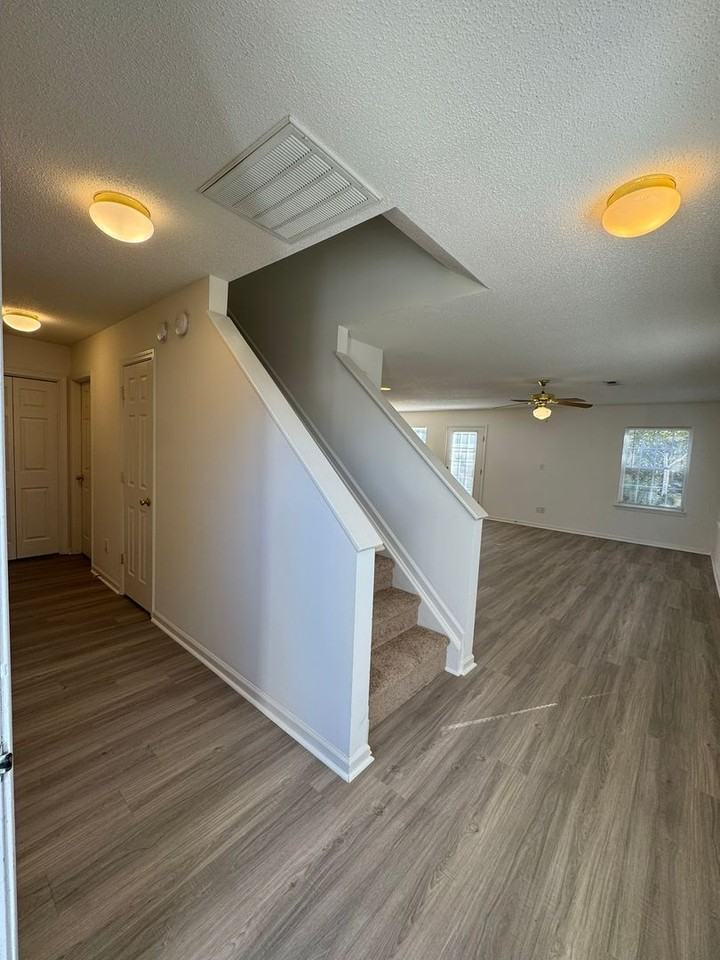 147 Springwood Lane - Photo 7 of 22