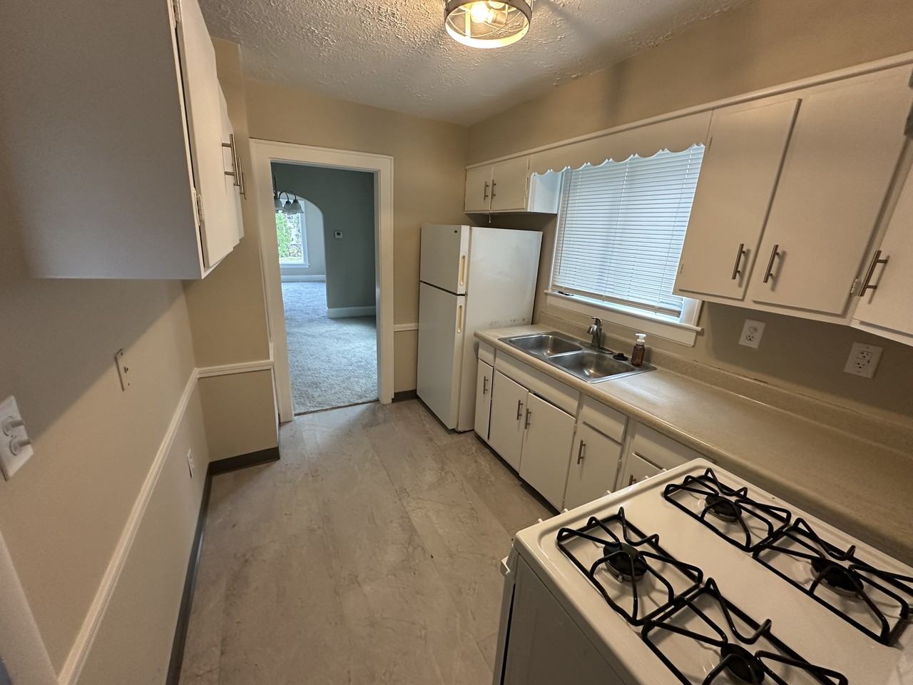 2886 Norwood St #NA - Photo 3 of 18