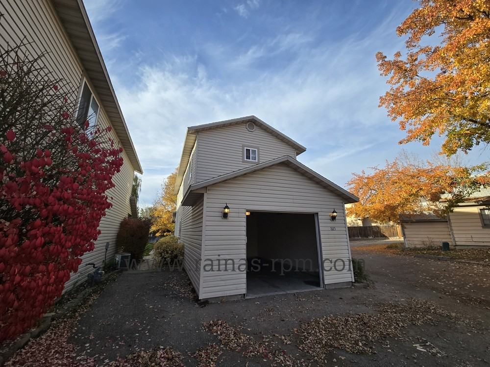 1885 N Allumbaugh St #1885 - Photo 2 of 18