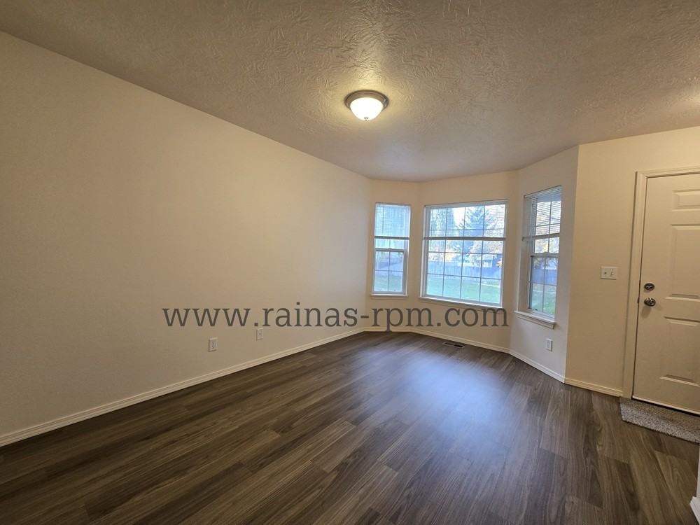 1885 N Allumbaugh St #1885 - Photo 6 of 18