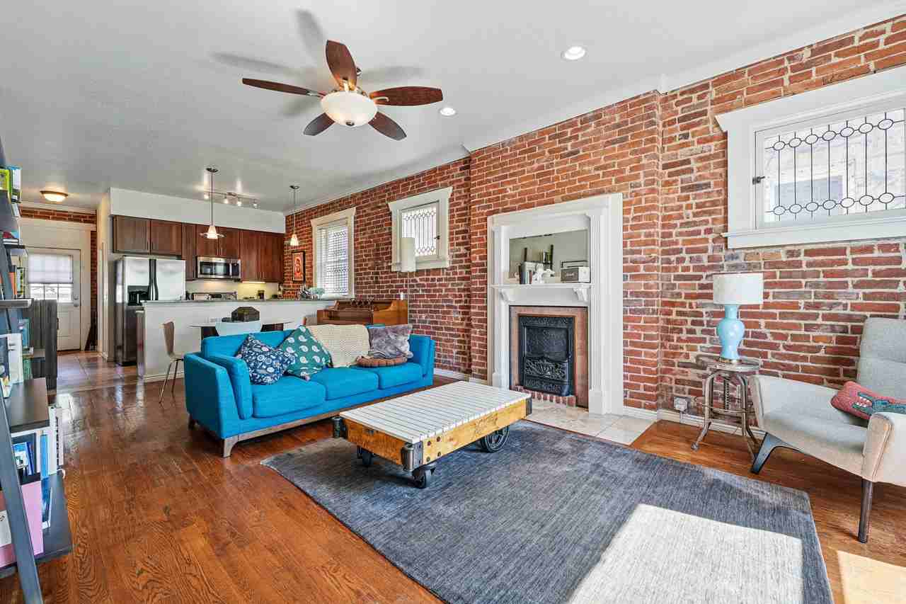 1438 N Franklin St #100 - Photo 4 of 24