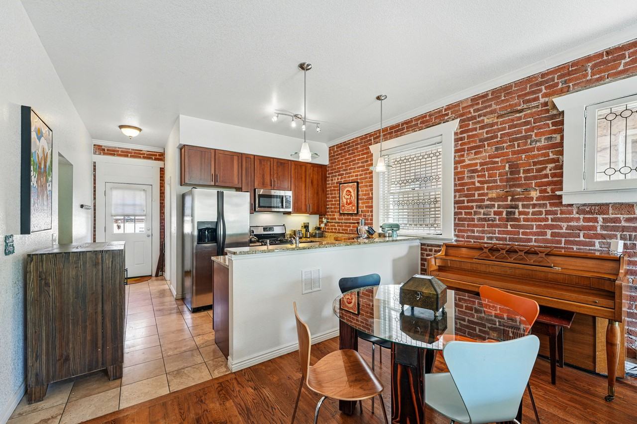 1438 N Franklin St #100 - Photo 6 of 24