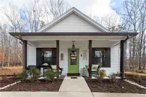 featured image of 7621 Maple Pl #NA