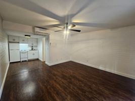 featured image of 426 W 9th St