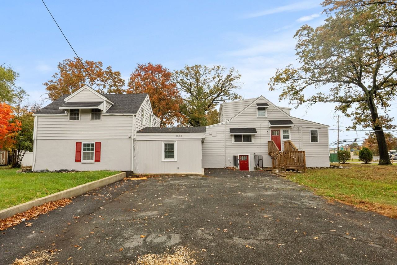 6576 Edsall Road - Photo 3 of 53