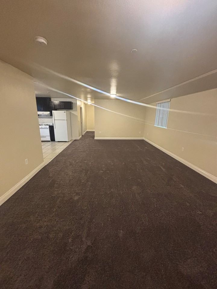 422 East 101st Street - Photo 4 of 20