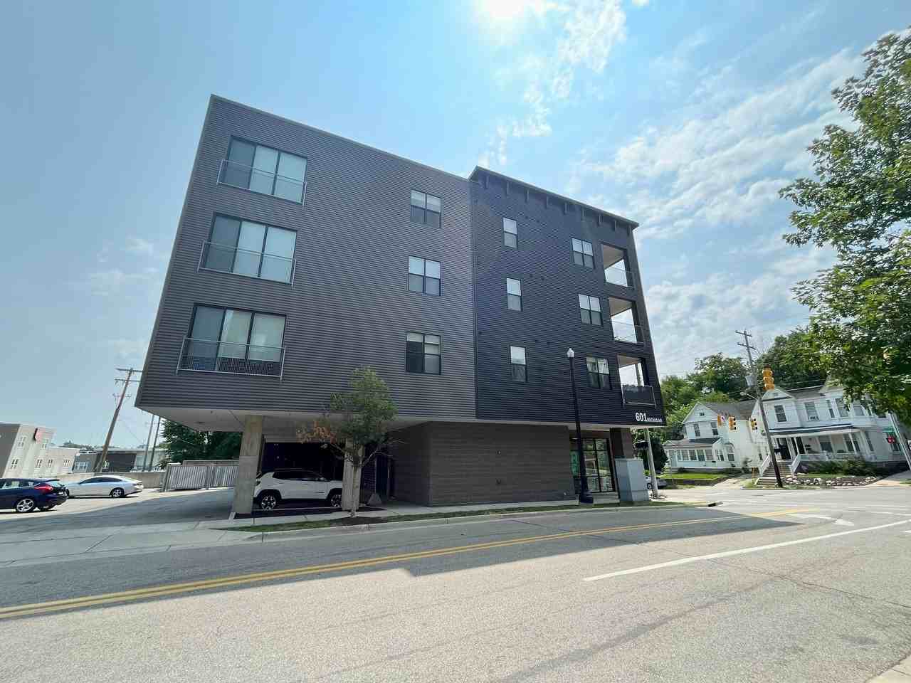 601 Michigan Apartments - Photo 3 of 3