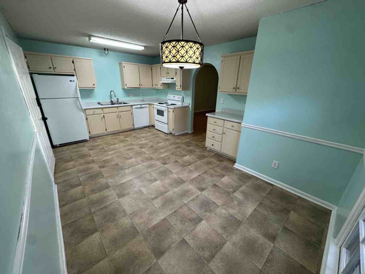 133 Sterling Dr #NA - Photo 4 of 15