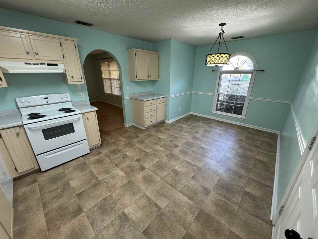 133 Sterling Dr #NA - Photo 5 of 15