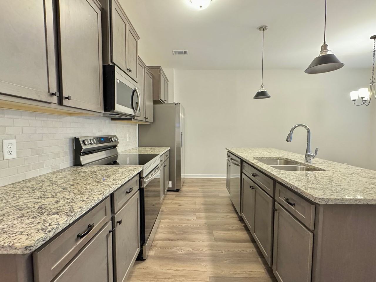 1414 Arnold Drive - Photo 6 of 41