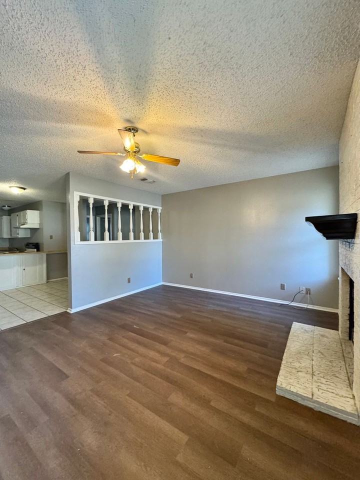 1133 Tres Rios Dr - Photo 2 of 10