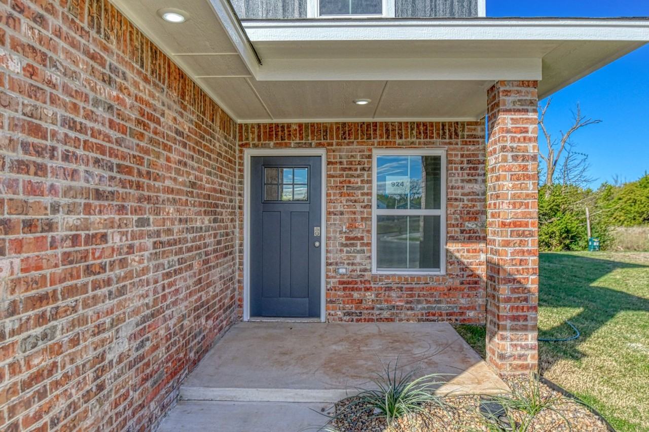 924 Varenna Ln - Photo 3 of 31