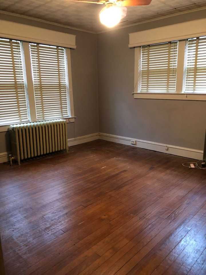 821 3rd St - Photo 3 of 6